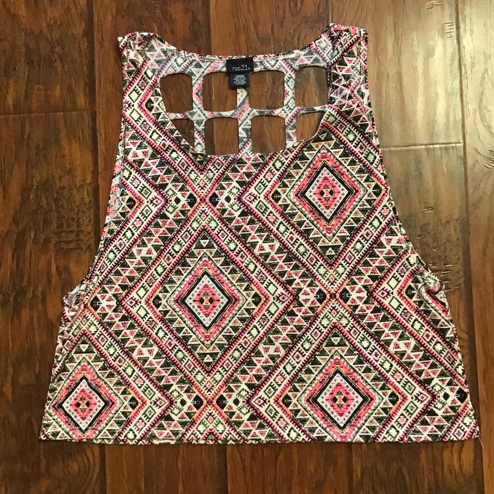 3 Tank Top Bundle - Picture 7 of 10